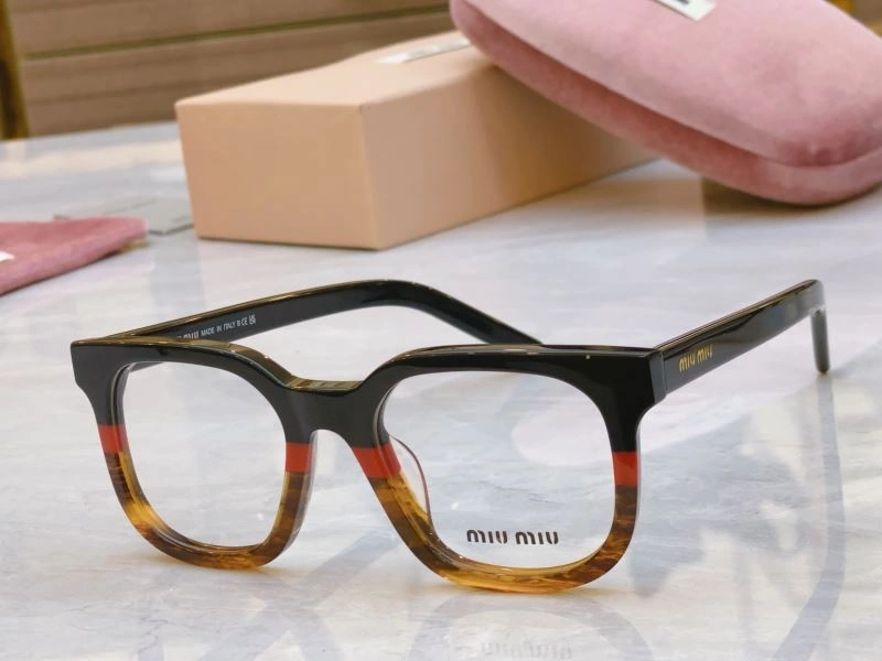 Miu Miu Sunglasses Lightweight 281546