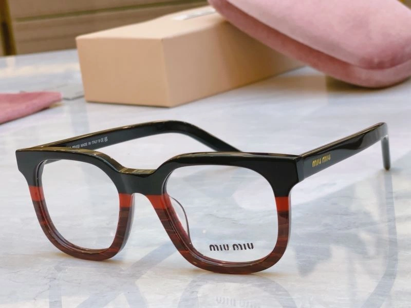 Miu Miu Sunglasses Lightweight 281546