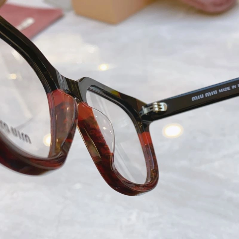 Miu Miu Sunglasses Lightweight 281546