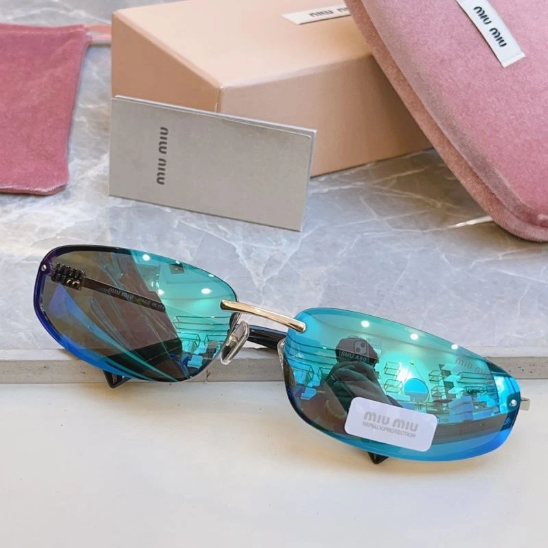 Miu Miu Sunglasses Sleek 281514