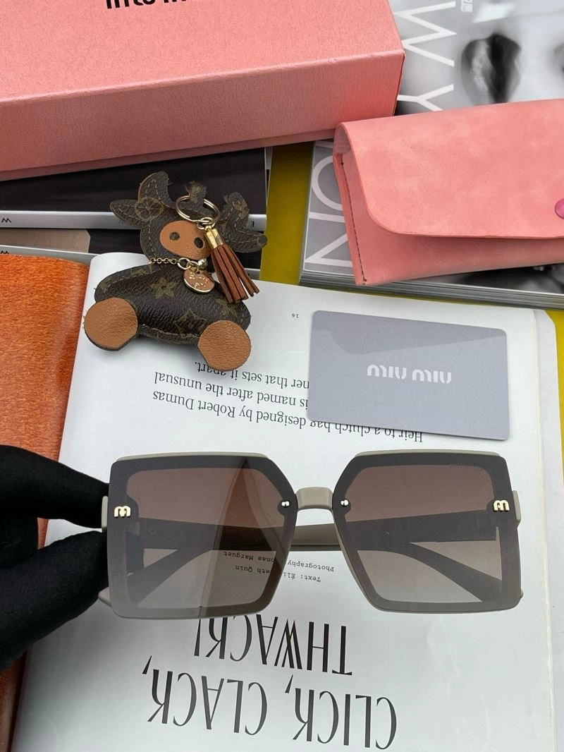 Unisex Miu Miu Sunglasses 281512