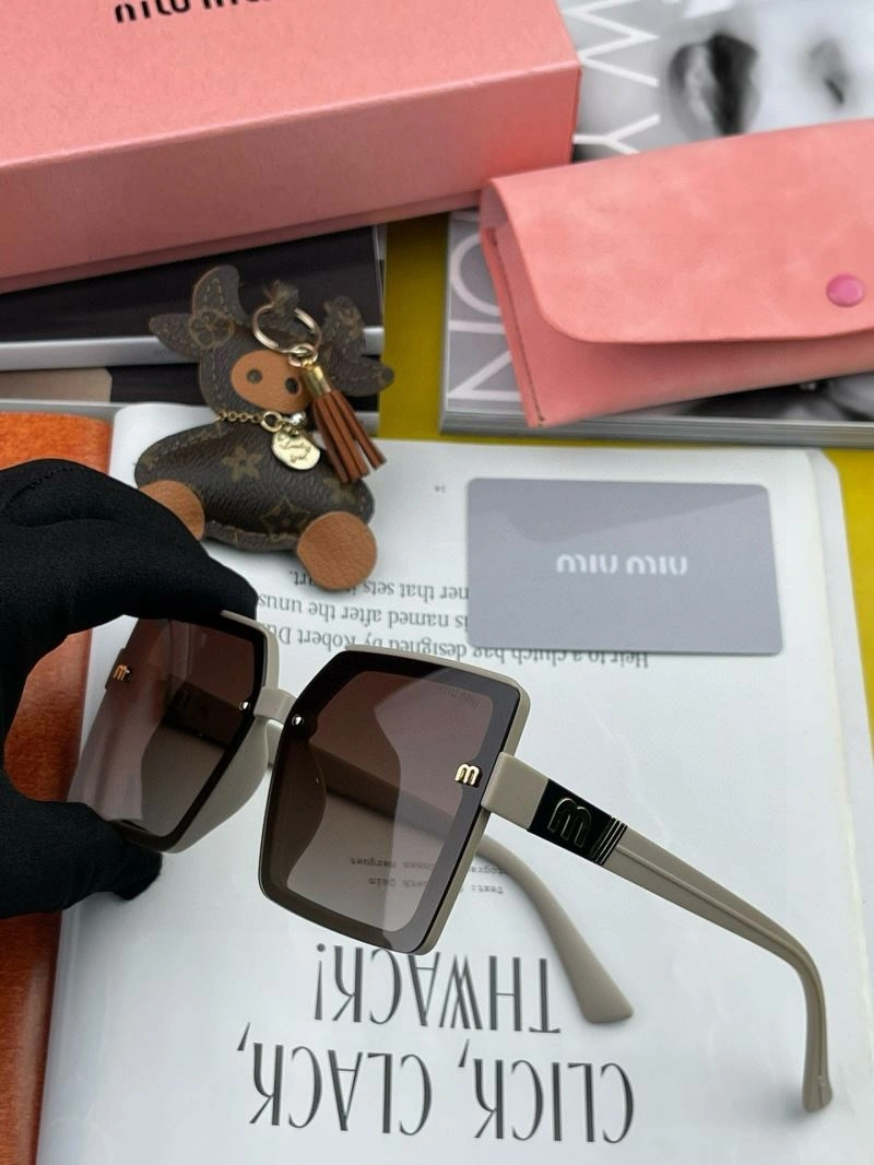 Unisex Miu Miu Sunglasses 281512