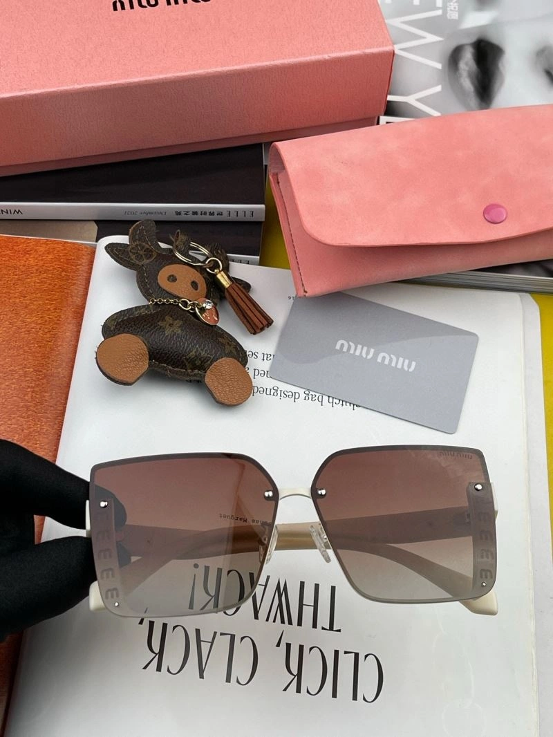 Miu Miu Sunglasses Youthful 281509