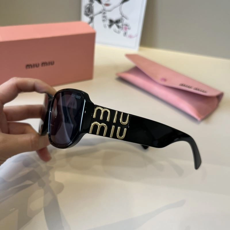Miu Miu Sunglasses MoistureWicking 281494