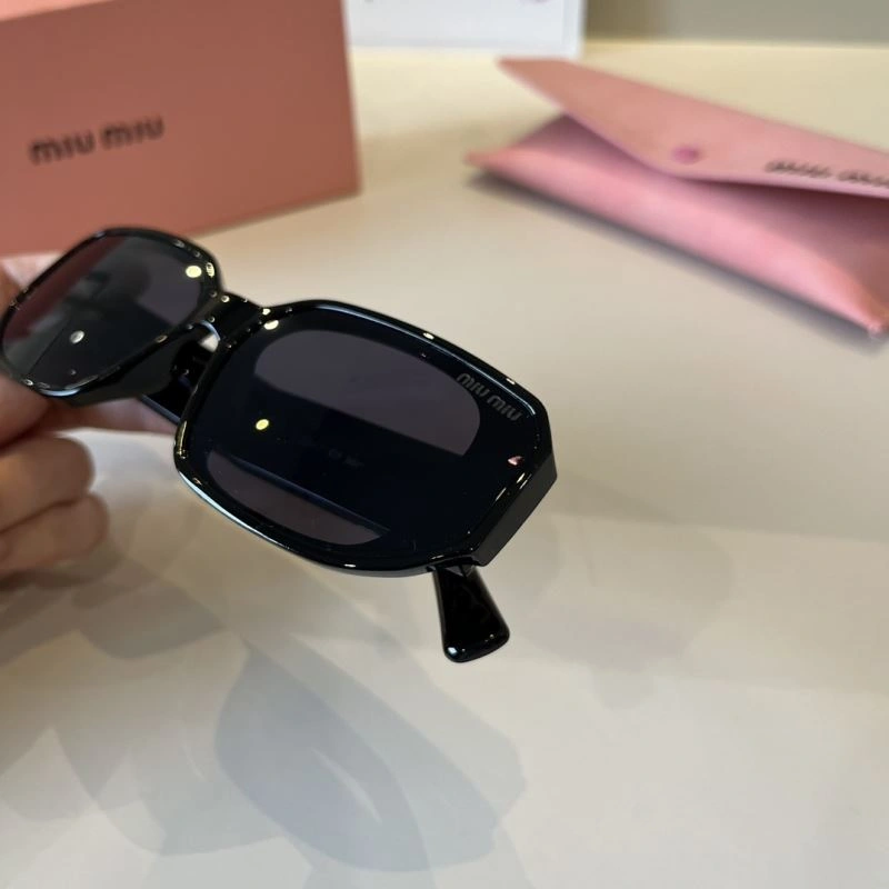 Miu Miu Sunglasses MoistureWicking 281494