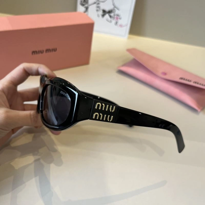 Miu Miu Sunglasses Contemporary 281484