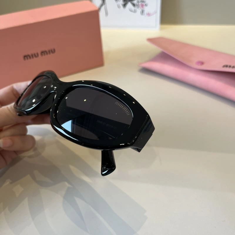 Miu Miu Sunglasses Contemporary 281484