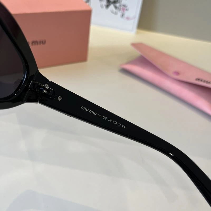 Miu Miu Sunglasses Contemporary 281484