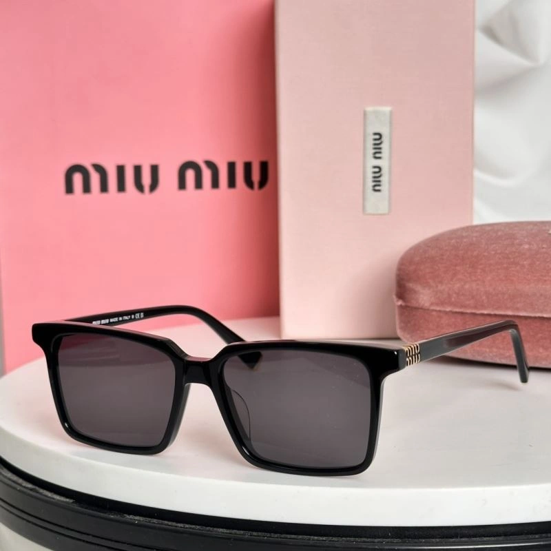 Miu Miu Sunglasses Effortless 281703