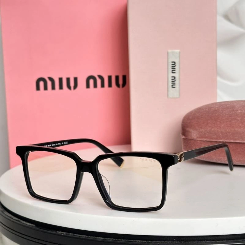 Miu Miu Sunglasses Effortless 281703