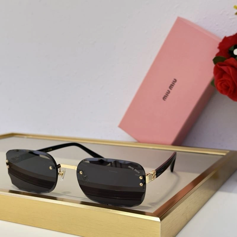 Miu Miu Sunglasses Snug 281696
