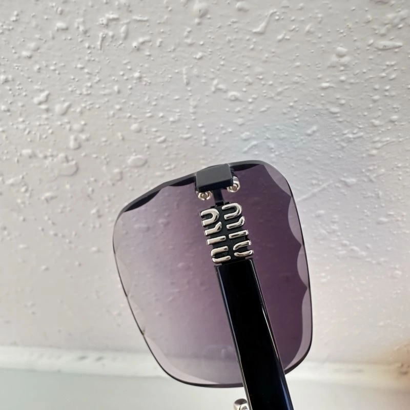 Miu Miu Sunglasses Snug 281696