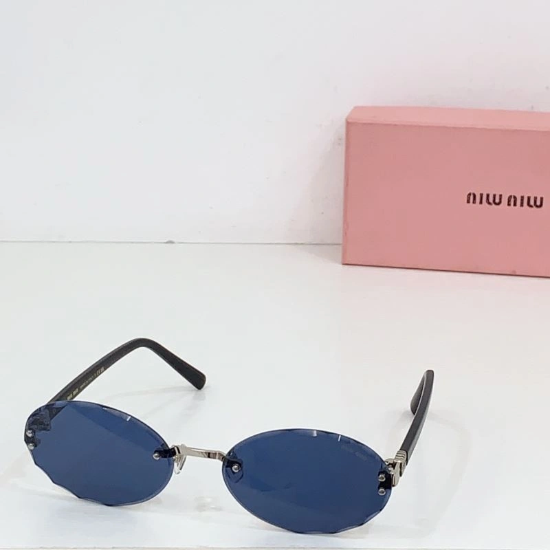 EyeCatching Miu Miu Sunglasses 281705