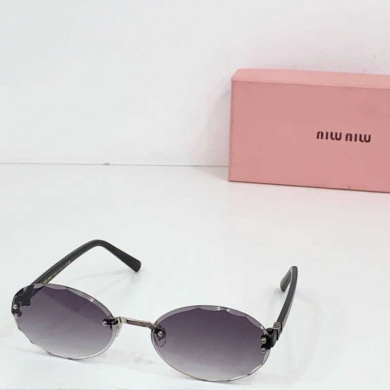 EyeCatching Miu Miu Sunglasses 281705
