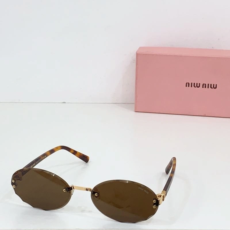 EyeCatching Miu Miu Sunglasses 281705