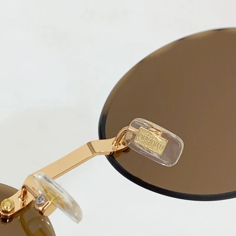 EyeCatching Miu Miu Sunglasses 281705