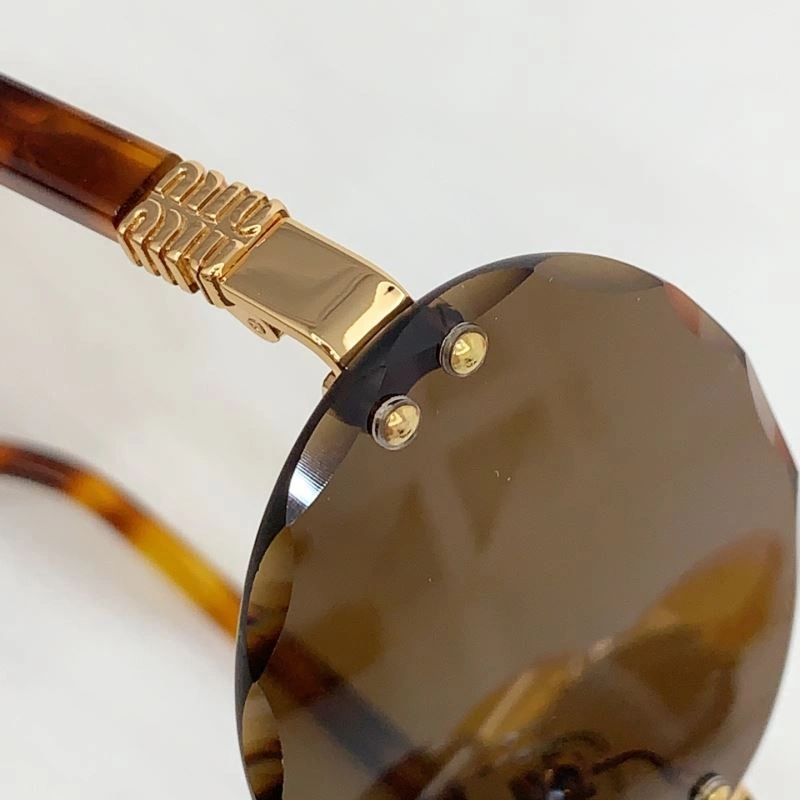 EyeCatching Miu Miu Sunglasses 281705