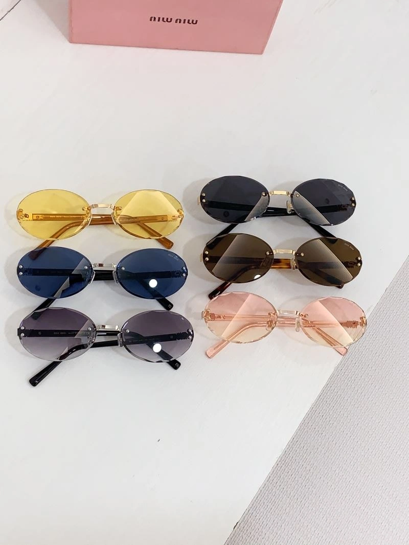 EyeCatching Miu Miu Sunglasses 281705