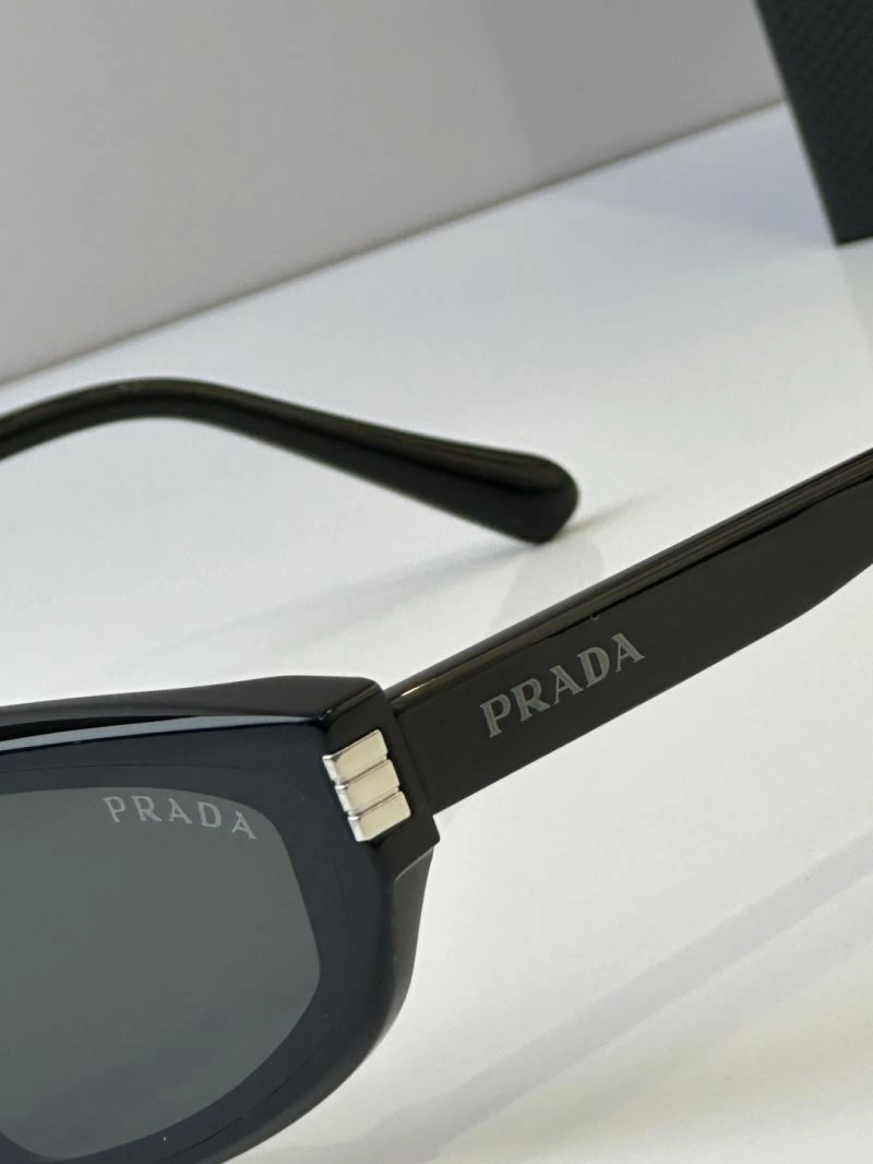 Miu Miu Sunglasses Stretchable 281682
