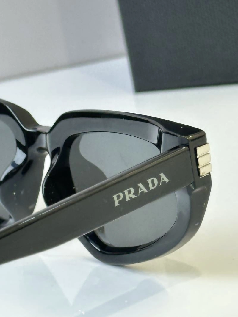 Miu Miu Sunglasses Stretchable 281682