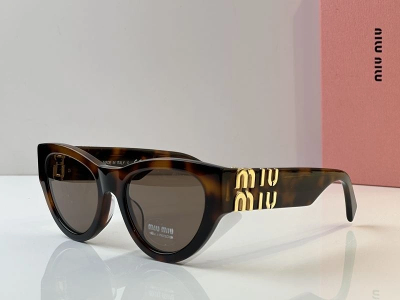 Miu Miu Sunglasses Durable 281701