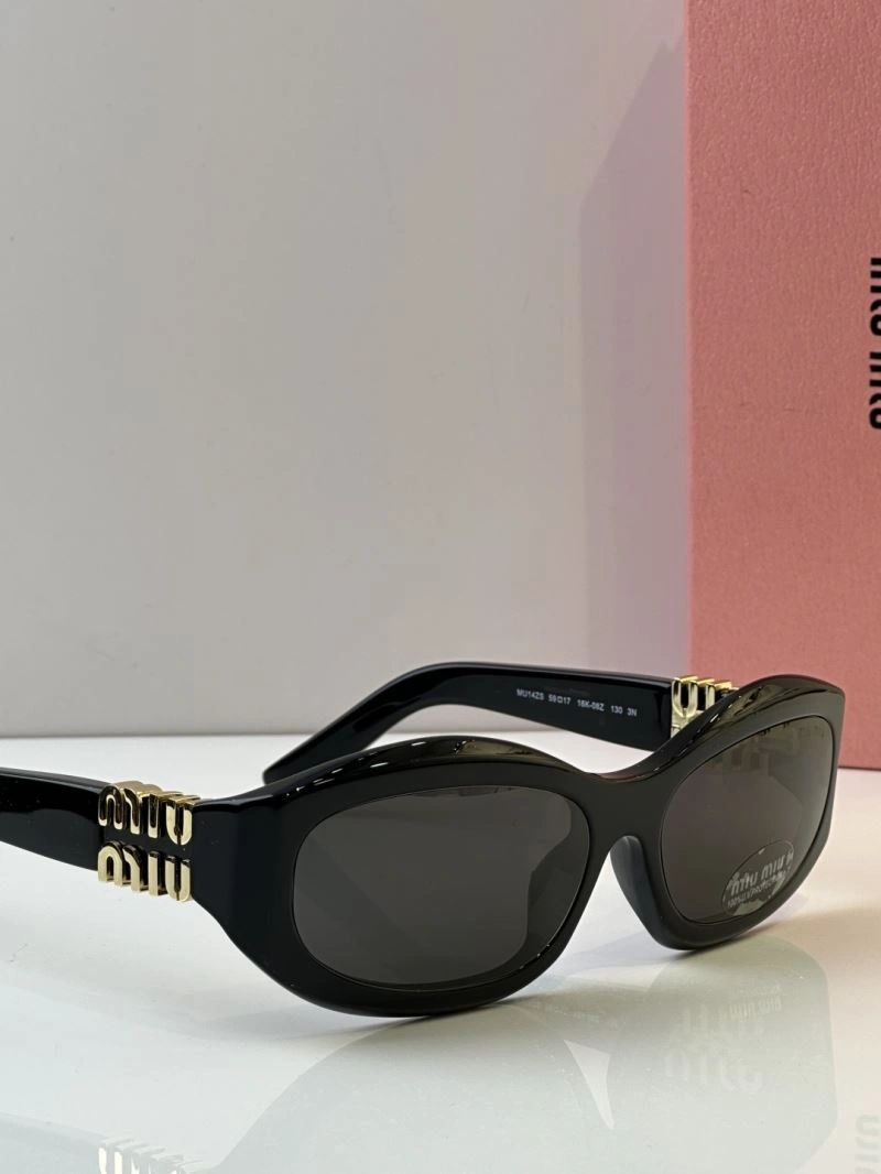 Tailored Miu Miu Sunglasses 281683