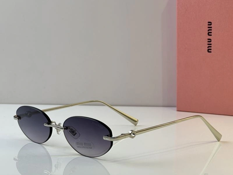 WellDesigned Miu Miu Sunglasses 281681