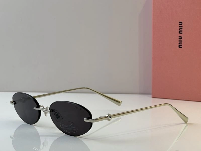 WellDesigned Miu Miu Sunglasses 281681