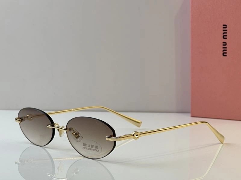 WellDesigned Miu Miu Sunglasses 281681