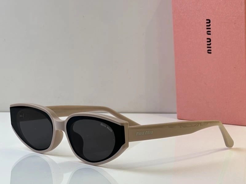 Miu Miu Sunglasses Sleek 281677