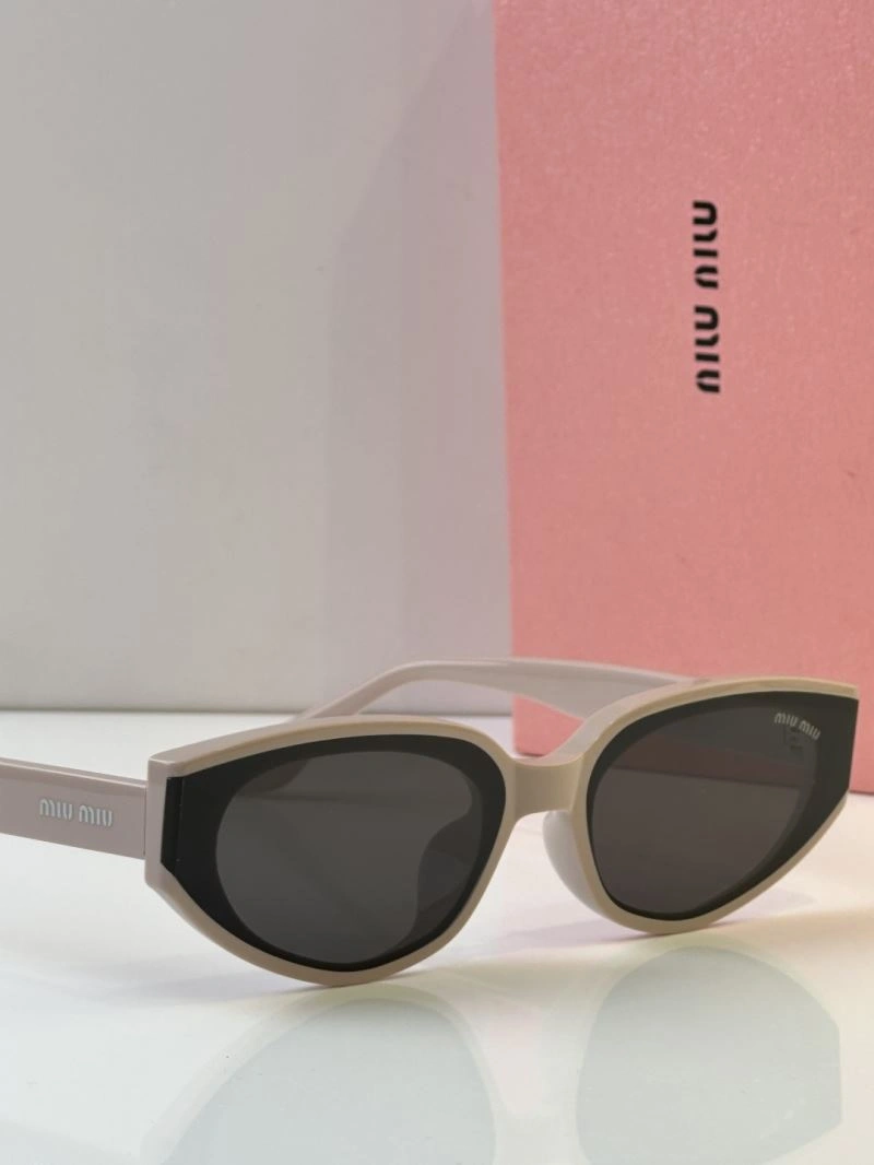 Miu Miu Sunglasses Sleek 281677