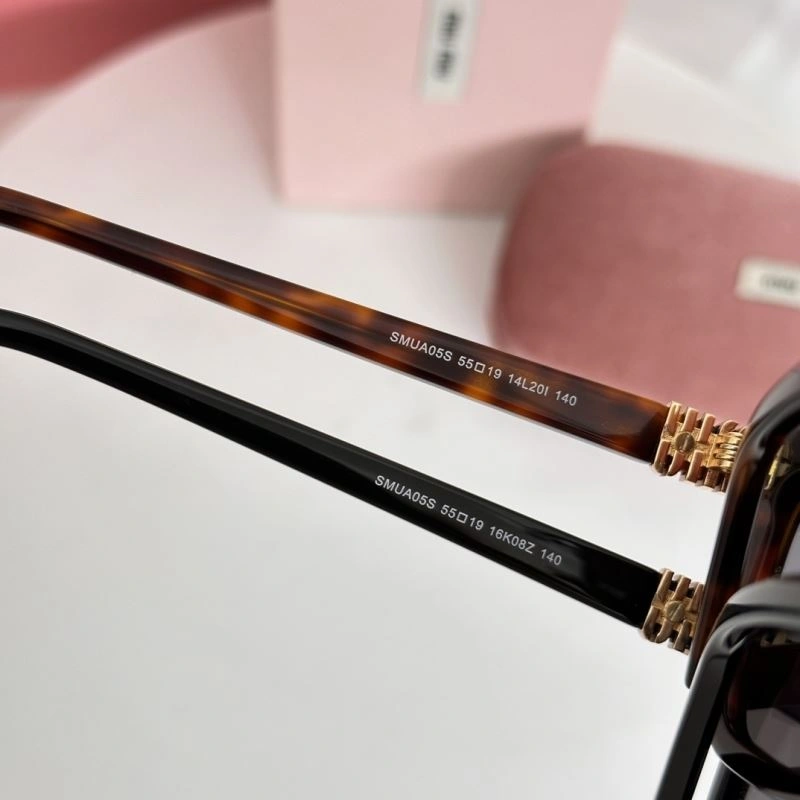 Durable Miu Miu Sunglasses 281651