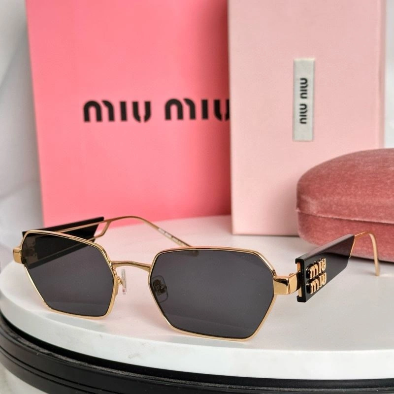 Sustainable Miu Miu Sunglasses 281666