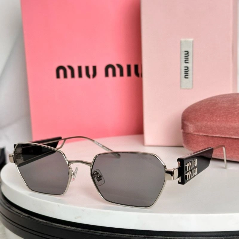 Sustainable Miu Miu Sunglasses 281666