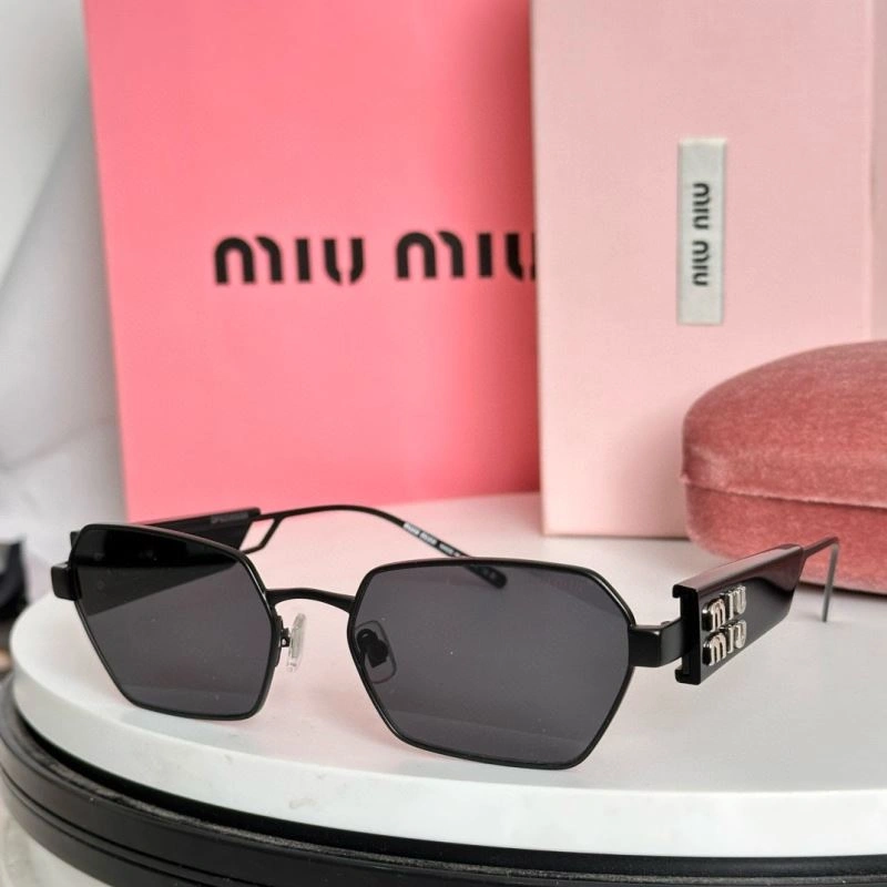 Sustainable Miu Miu Sunglasses 281666