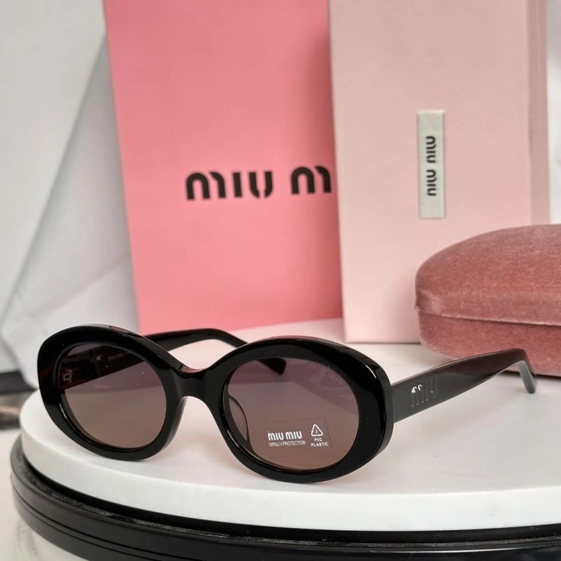Miu Miu Sunglasses Durable 281650