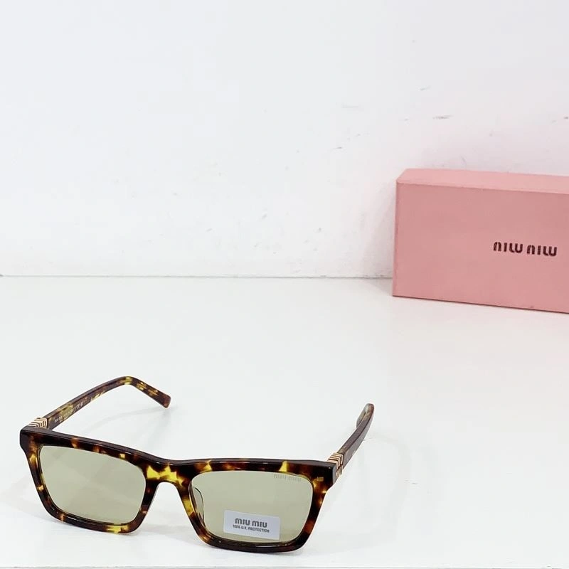 Miu Miu Sunglasses WaterResistant 281662