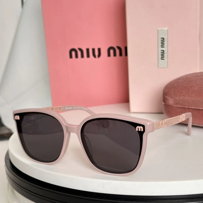 Refined Miu Miu Sunglasses 281644