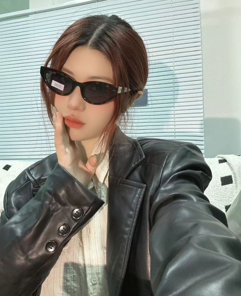 Miu Miu Sunglasses Attractive 281647