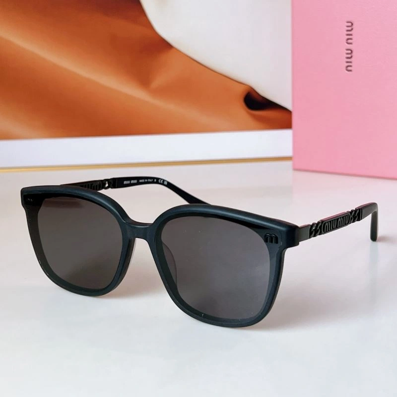 Miu Miu Sunglasses Lightweight 281649