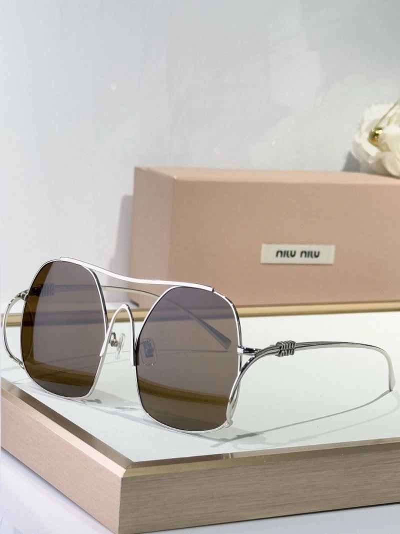 Miu Miu Sunglasses Vibrant 281643
