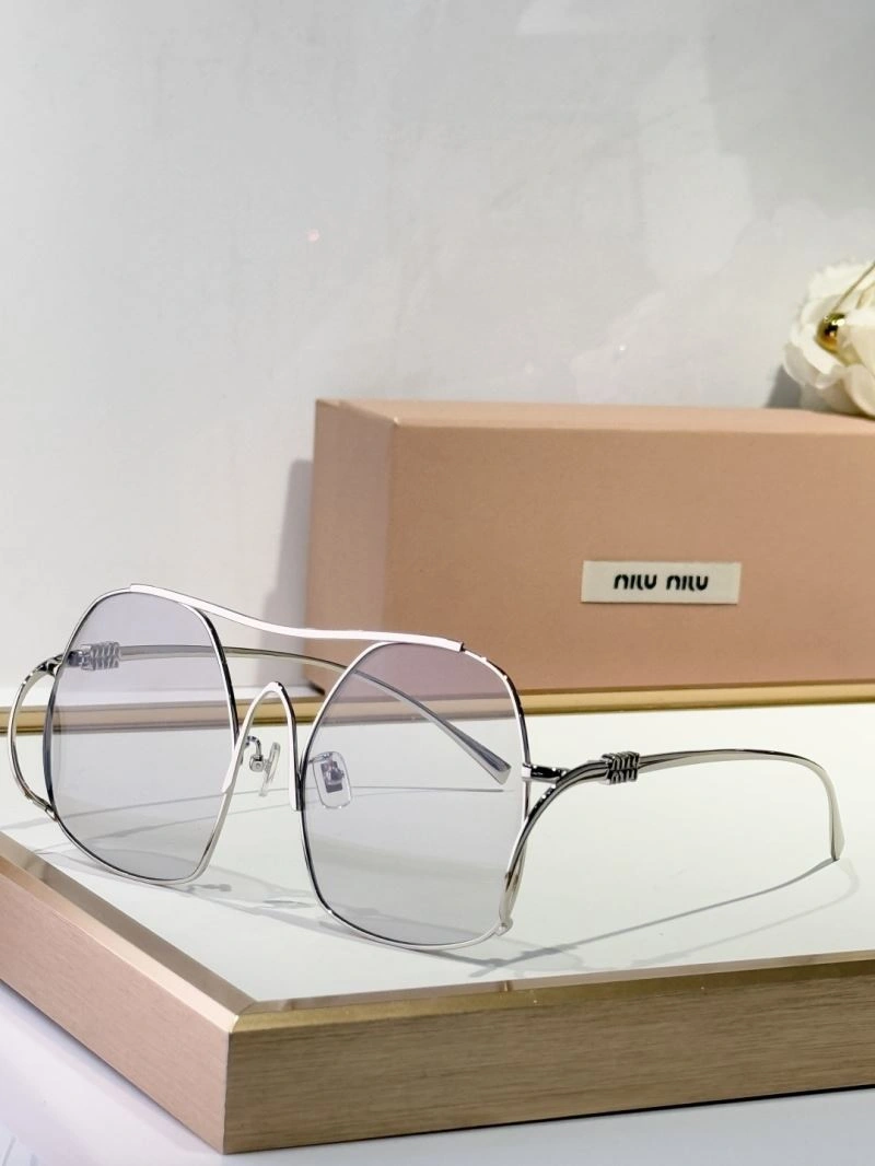 Miu Miu Sunglasses Vibrant 281643