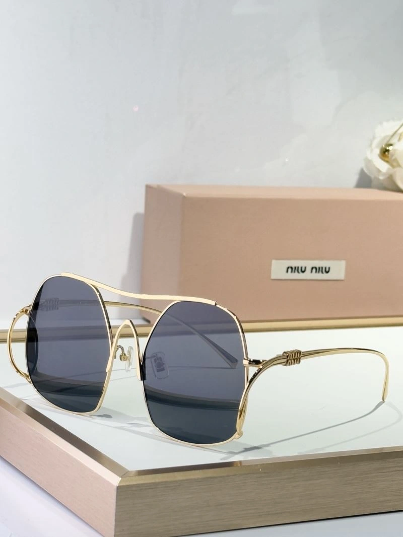 Miu Miu Sunglasses Vibrant 281643
