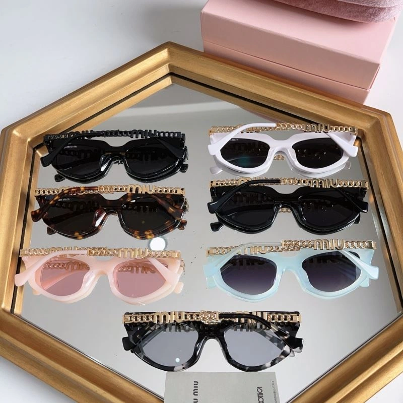 Miu Miu Sunglasses Lightweight 281637
