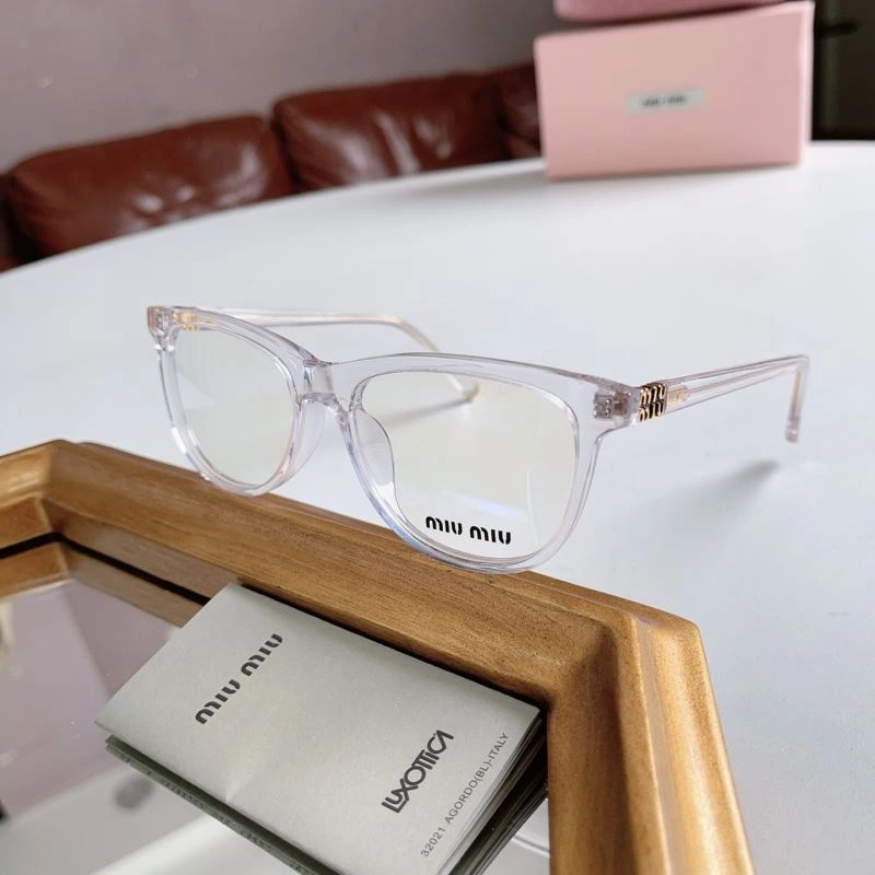 Minimalist Miu Miu Sunglasses 281634