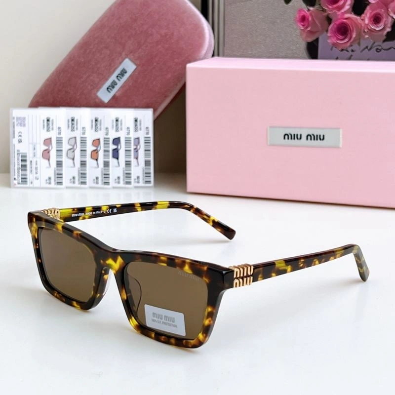 SoftTouch Miu Miu Sunglasses 281609