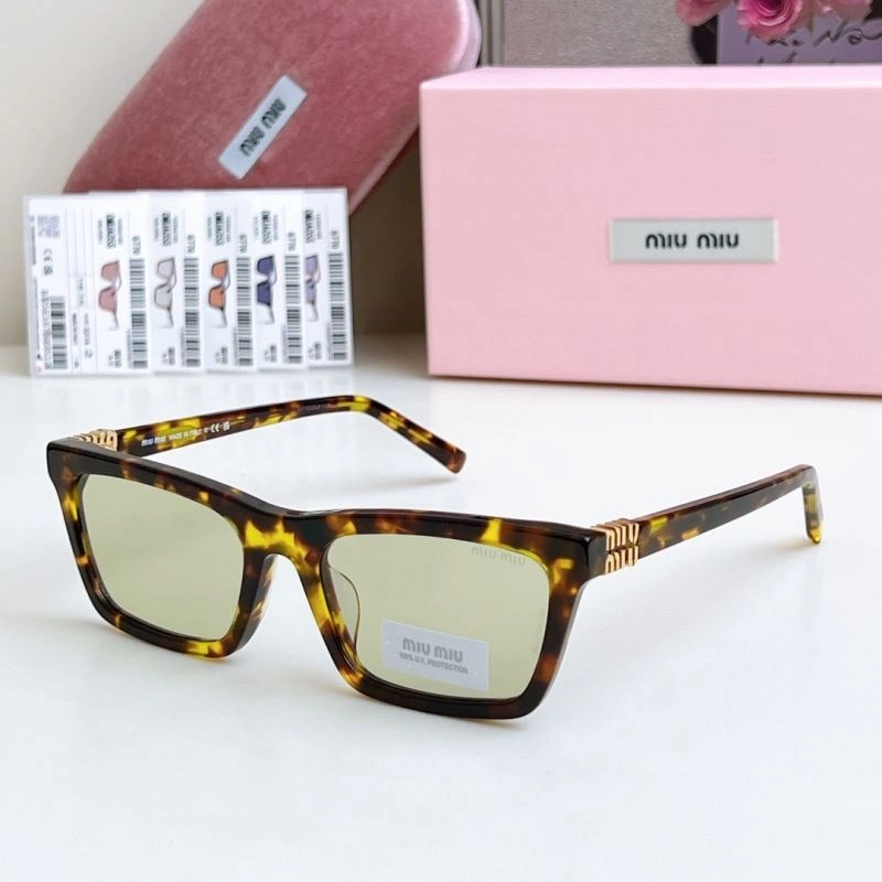 SoftTouch Miu Miu Sunglasses 281609