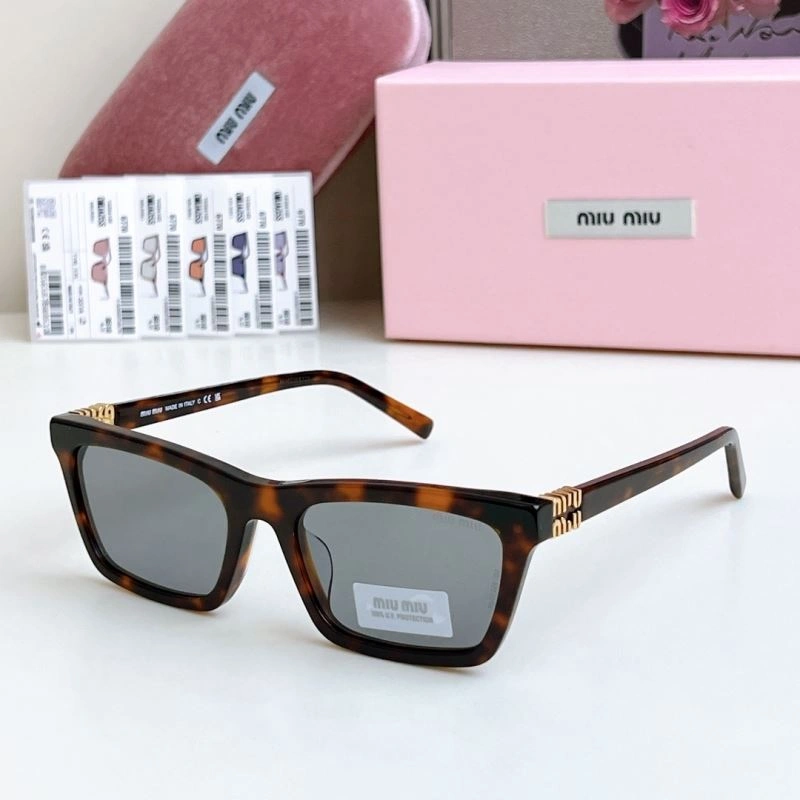 SoftTouch Miu Miu Sunglasses 281609