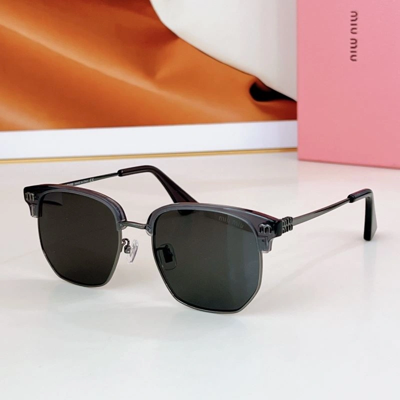 Compact Miu Miu Sunglasses 281623