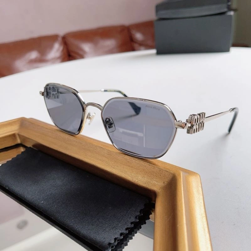 TravelReady Miu Miu Sunglasses 281620